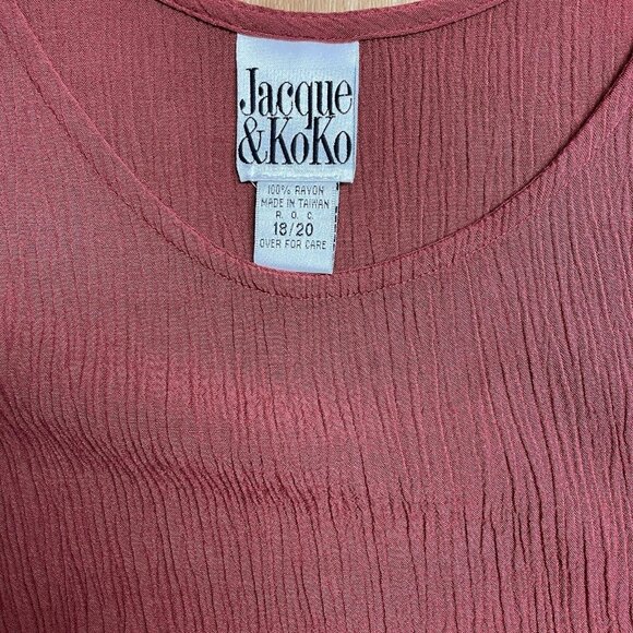 JACQUE & KOKO TANK TOP TEXTURED SIDE SLIT STRETCH SIZE18/20 BURGUNDY MINIMALIST - Picture 3 of 8